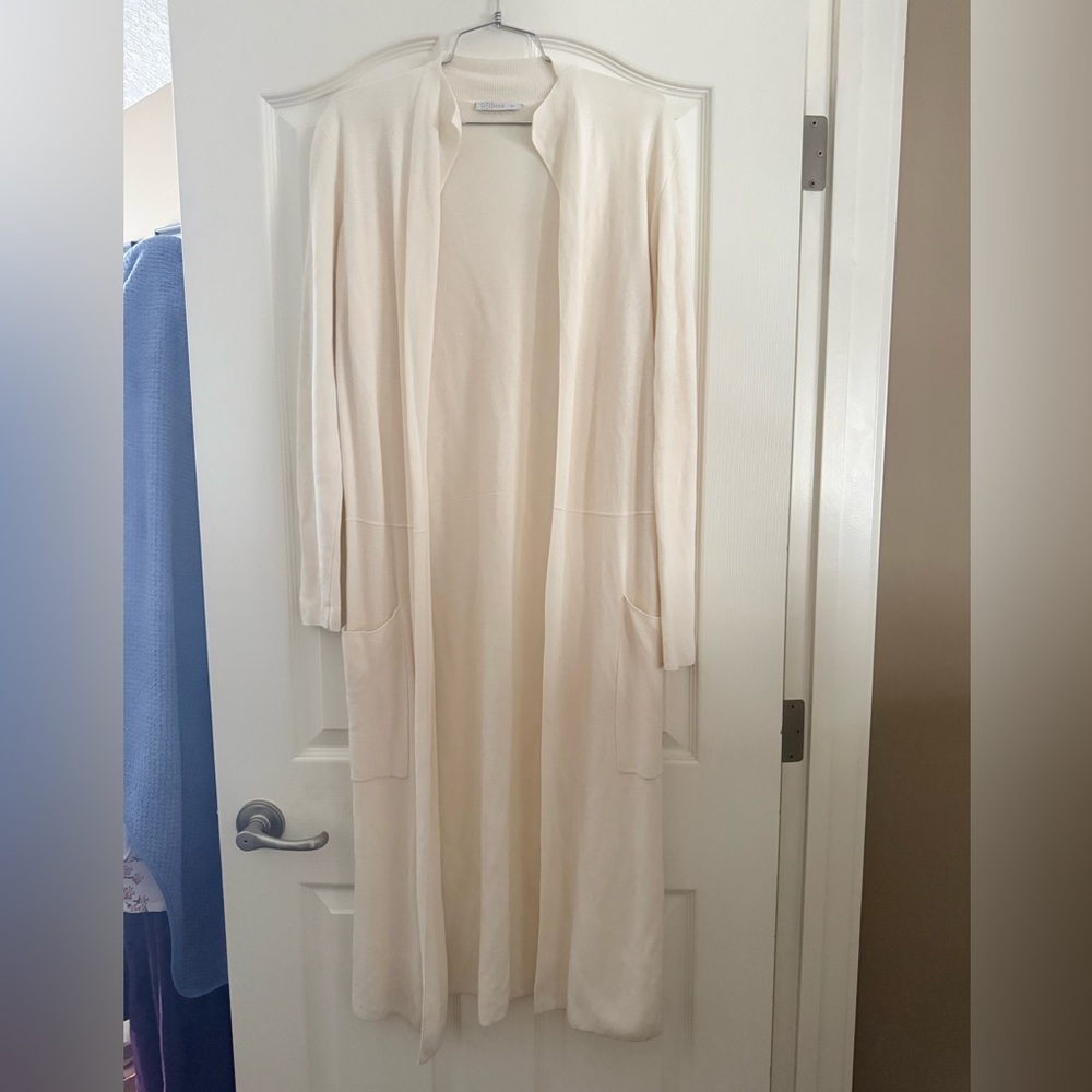 Nile Long Cream Cardigan. Size XS. 50% Modal.